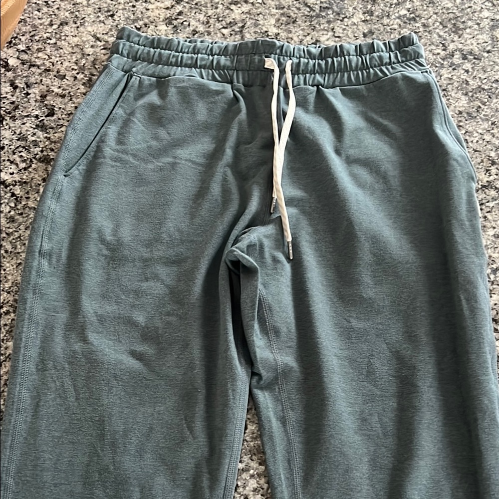 Vuori joggers - XS, nwot